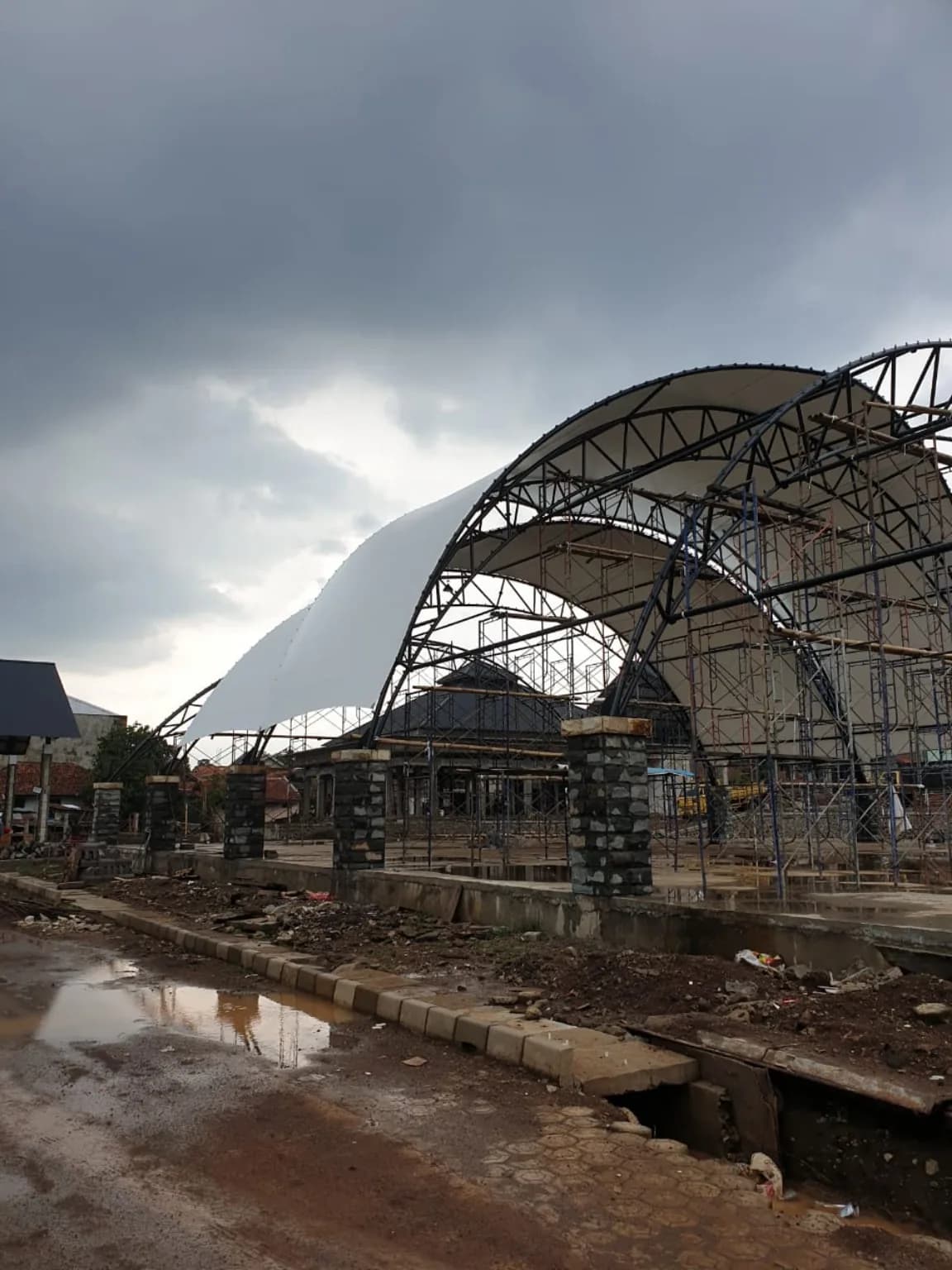 Membran Proyek Besar SKM 04